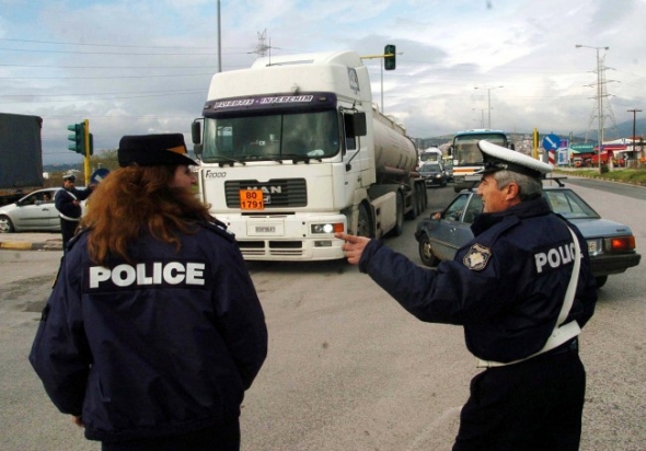 Απαγόρευση κυκλοφορίας φορτηγών και αυξημένα μέτρα της Τροχαίας ενόψει της 28ης Οκτωβρίου - Δείτε τα σημεία