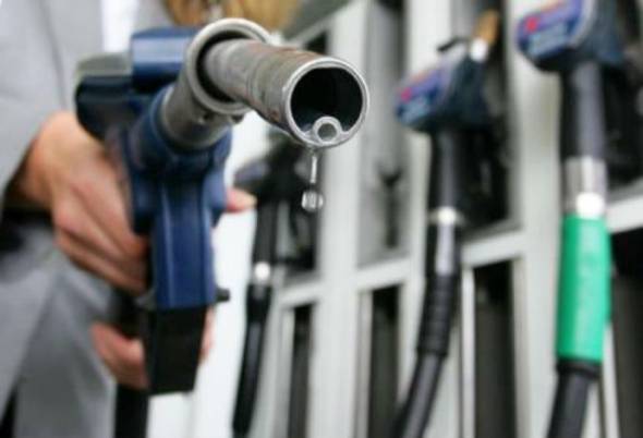 Καλοκαίρι με ακριβή βενζίνη: Τι σημαίνει η παρέμβαση της Σ. Αραβίας