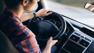 Γεγονός το δίπλωμα οδήγησης από τα 17-Πότε θα πιάνουν τιμόνι οι δόκιμοι 17αρηδες οδηγοί