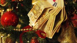 Δώρο Χριστουγέννων: Πληρωμές σε ΟΑΕΔ και ιδιωτικό τομέα - Δείτε πόσα θα πάρετε