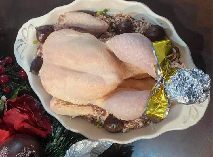 Δοκιμάστε γεμιστό κοτόπουλο από το ΚΟΤ.ΗΜΑ στην Αλεξάνδρεια και απογειώστε το γιορτινό σας τραπέζι!