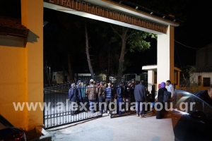 54 ακόμη πρόσφυγες στο 722ΤΜΧ Αλεξάνδρειας-&#039;Ερχονται και με ταξί από την Ειδομένη