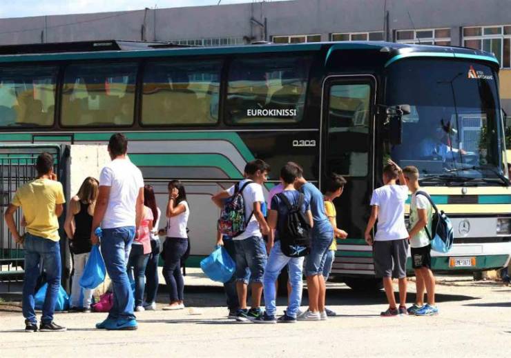 ΕΛΜΕ ΗΜΑΘΙΑΣ : Δωρεάν και Ασφαλής Μεταφορά Όλων των Μαθητών