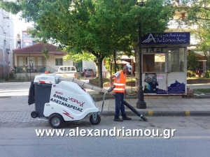 Η πρώτη ¨επαγγελματική βόλτα¨ της ηλεκτρικής σκούπας του Δήμου Αλεξάνδρειας