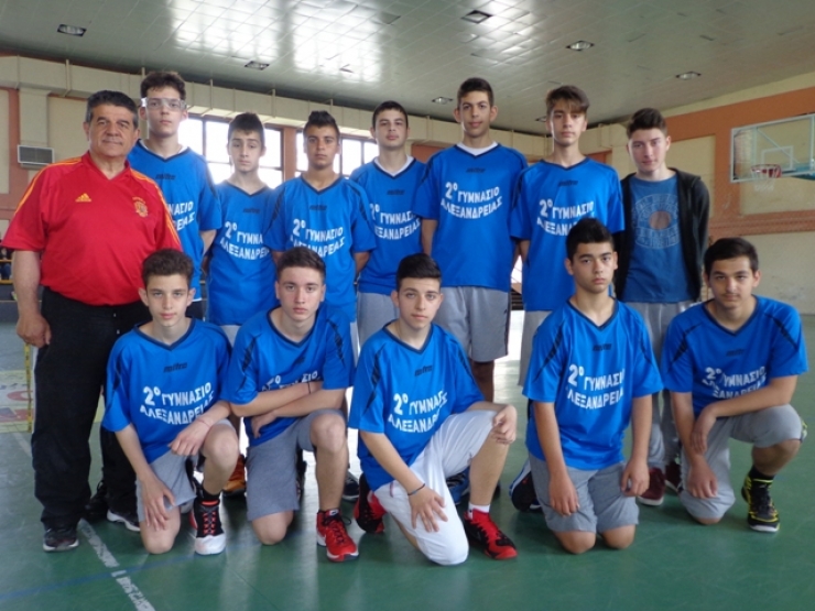 Στην πρώτη θέση η ομάδα basket αγοριών του 2ου Γυμνασίου Αλεξάνδρειας στο τουρνουά των σχολικών ομάδων