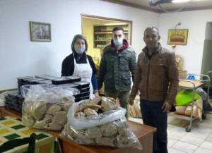 ¨Γεύματα Αγάπης¨ πρόσφεραν το Ανθοπωλείο-Γραφείο Τελετών Νικολοπούλου-Κωνσταντινίδη και το catering Κοτσανίδη