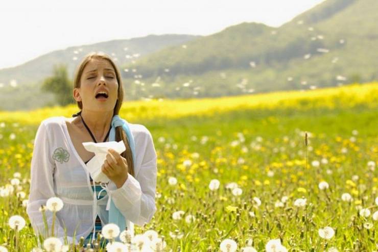 Ανοιξιάτικες αλλεργίες: Πώς να προετοιμαστείς για να μην υποφέρεις