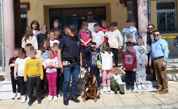 Το Δημοτικό Σχολείο Καμποχωρίου - Βρυσακίου ευχαριστεί τις Διευθύνσεις Αστυνομίας Ημαθίας και Κιλκίς για τη διάθεση του αστυνομικού σκύλου για την Πανελλήνια Σχολική Ημέρα Φιλοζωίας