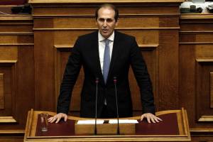 Βεσυρόπουλος: Ακατάσχετα και ανεκχώρητα σε τρίτους τα αναδρομικά των συνταξιούχων