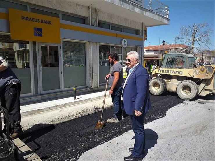 Για την πρόοδο των εργασιών του έργου Κατασκευής Αποχετευτικού Δικτύου στην Δ.Κ. Μελίκης ενημερώθηκε με επίσκεψή του ο Δήμαρχος Αλεξάνδρειας