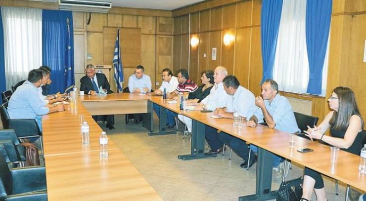 Η κάθοδος των ροδακινοπαραγωγών - Μπαράζ συζητήσεων με την ηγεσία του ΥΠΑΑΤ