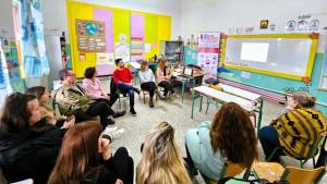 Δράση Επιμόρφωσης για τους εκπαιδευτικούς του Δημοτικού Σχολείου Νησίου, με θέμα “Προβλήματα συμπεριφοράς στο σχολείο” διοργάνωσε το Κέντρο Κοινότητας με Παράρτημα Ρομά του Δήμου Αλεξάνδρειας