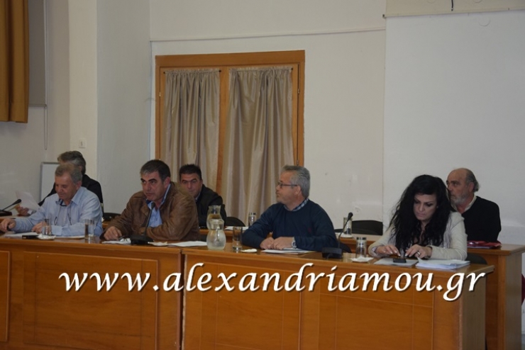 Αποχώρησε η μείζων αντιπολίτευση από τη Συνεδρίαση του Δημοτικού Συμβουλίου Αλεξάνδρειας (βίντεο)