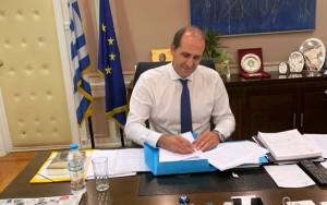 Απ. Βεσυρόπουλος: Οι διατάξεις για το νέο πλαίσιο ρύθμισης οφειλών απαντούν στις ανάγκες επιχειρήσεων αλλά και φυσικών προσώπων