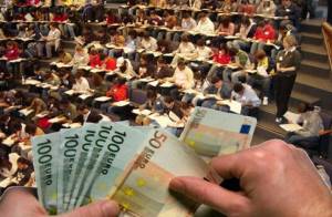 Ποιοι φοιτητές δικαιούνται το στεγαστικό επίδομα των 1.000 ευρώ