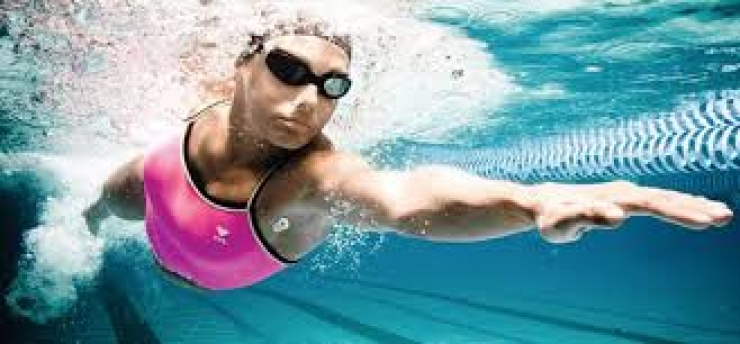 Ξεκινούν τα προγράμματα «Αθλητισμός και Γυναίκα» και «Κολύμβηση και Γυναίκα»