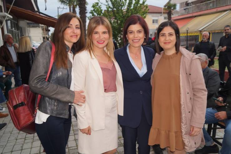 Εγκαινιάστηκε το Πολιτικό γραφείο της υποψήφιας βουλεύτριας Ημαθίας του ΣΥΡΙΖΑ Φανής Γιωτάκης στο Πλατύ