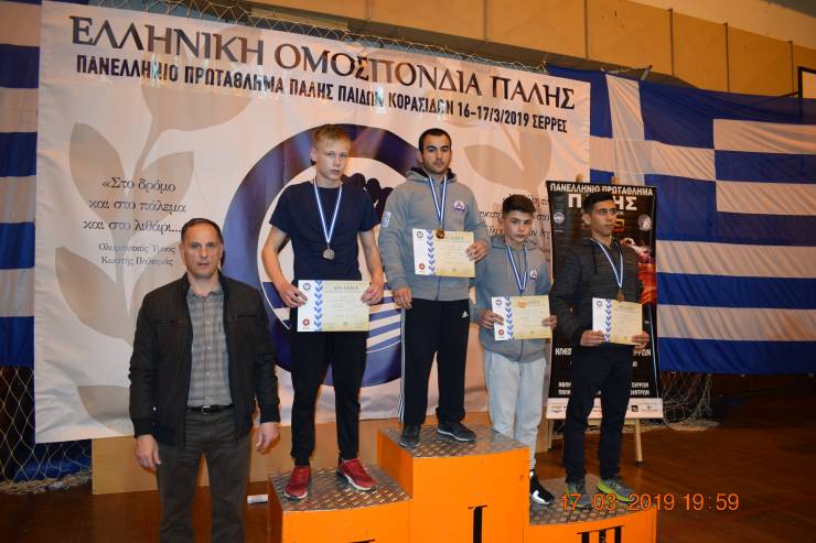 Τρίτη θέση στο  Πανελλήνιο Πρωτάθλημα Πάλης Παίδων και Κορασίδων στις Σέρρες για τον Νίκο Μακρυγιάννη από την Αλεξάνδρεια