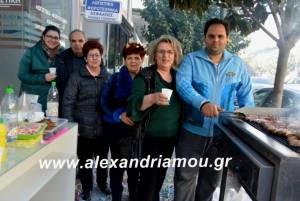 &quot;Τσίκνισε&quot; ο Ανδρέας Μαυρόπουλος στο Λογιστικό Γραφείο του με φίλους και συνεργάτες (φώτο)
