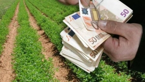 Αυξάνεται ο φόρος από το 13% στο 22% για 350.000 αγρότες