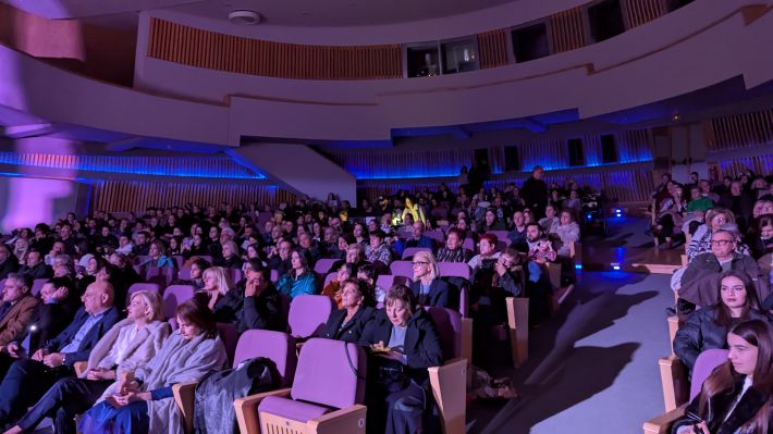 PXL_20260124_190439527.MP