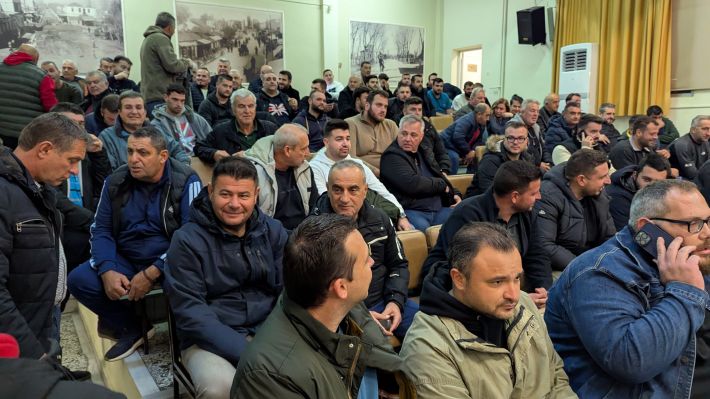 PXL_20251128_164456623.MP