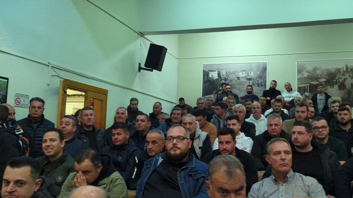 PXL_20251128_165810870