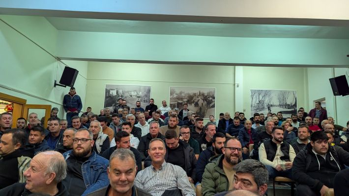 PXL_20251128_165844116