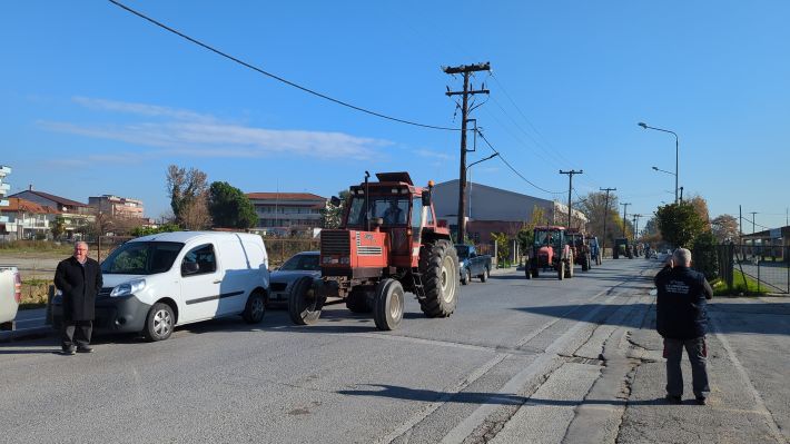 PXL_20251130_084302004