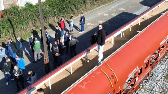 594058964_25419732054309657_7677250749729938214_n