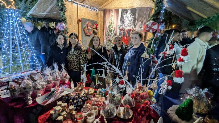 PXL_20251208_182909520