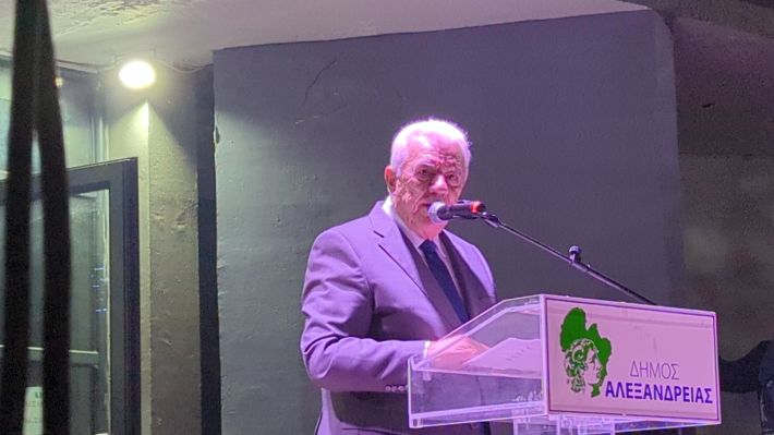 PXL_20251208_185148335