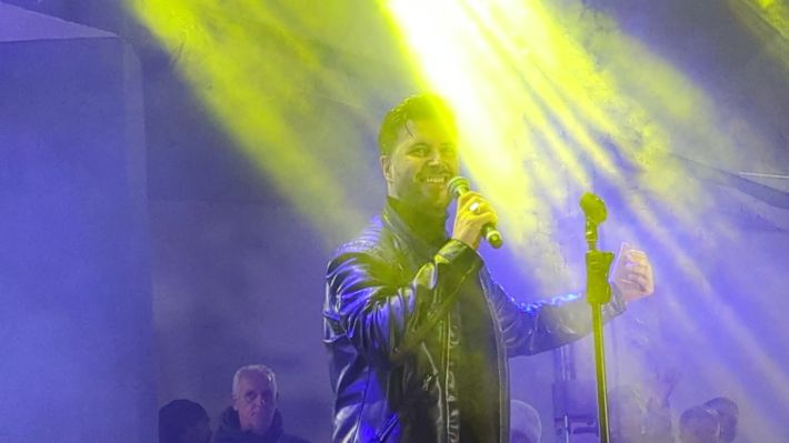 PXL_20251208_190615943