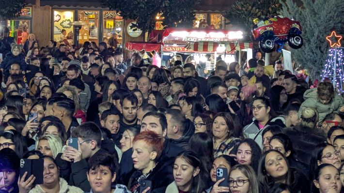 PXL_20251208_191453770