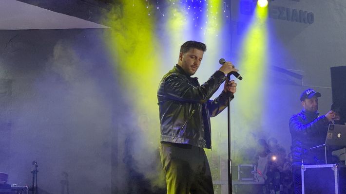 PXL_20251208_191833533