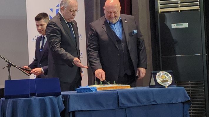 PXL_20260215_173236836