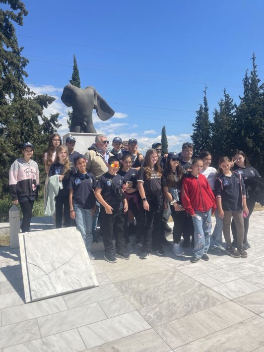 0-02-05-79073a56f780aeb49021a9aeff642717f56f263be09d7294bec409f3588b115c_829d5d62a572adf3