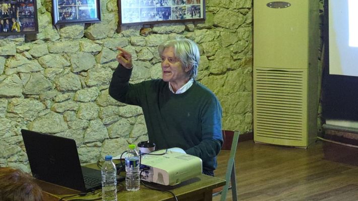 PXL_20251126_174007913