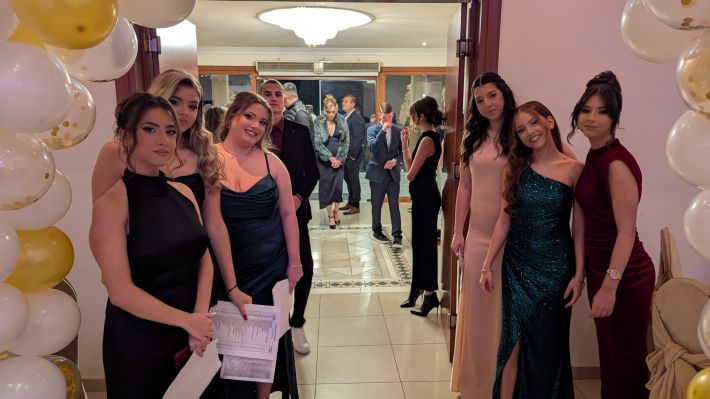 PXL_20251220_185307322