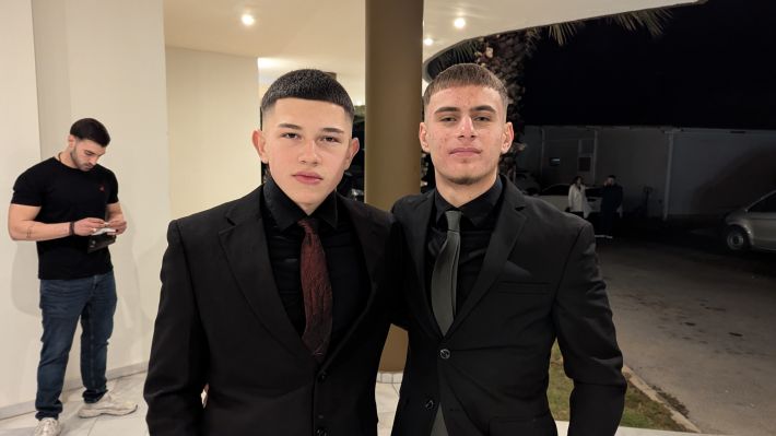 PXL_20251220_185706776