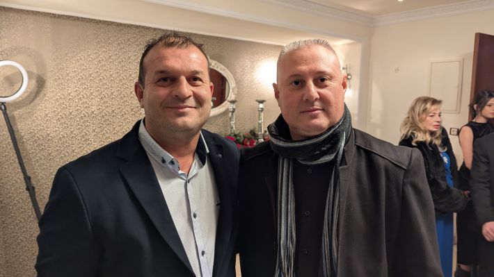 PXL_20251220_185805415