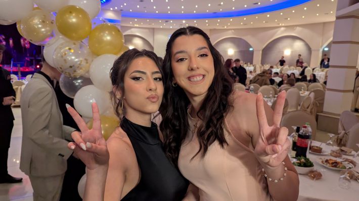 PXL_20251220_190325635