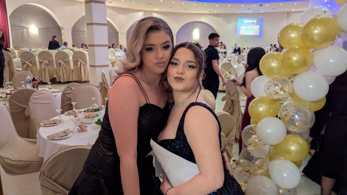 PXL_20251220_190409529