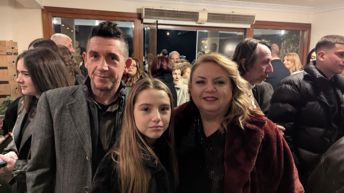 PXL_20251220_192317704