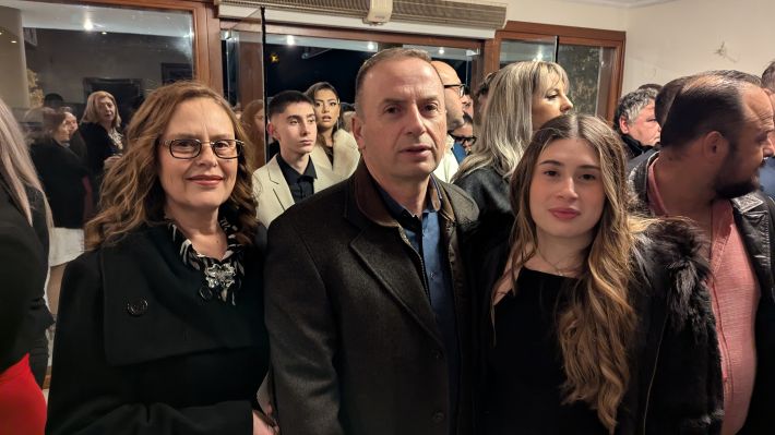 PXL_20251220_193621949