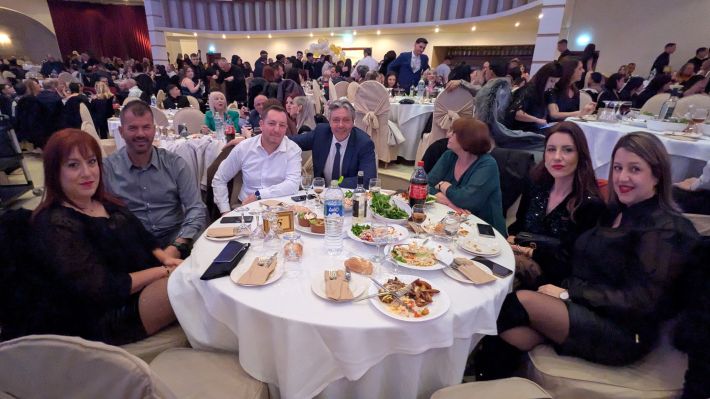 PXL_20251220_200645398