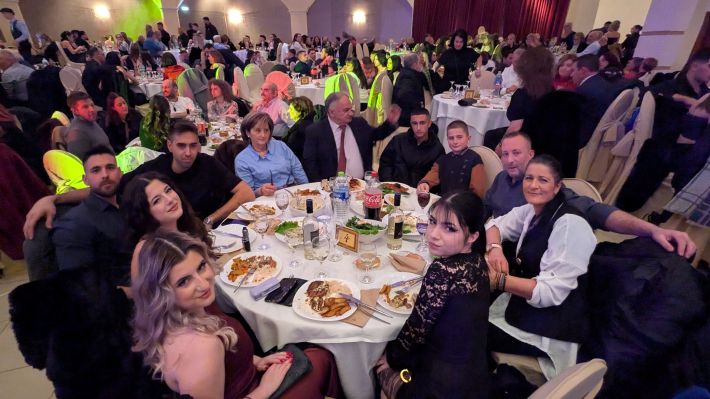 PXL_20251220_200802759