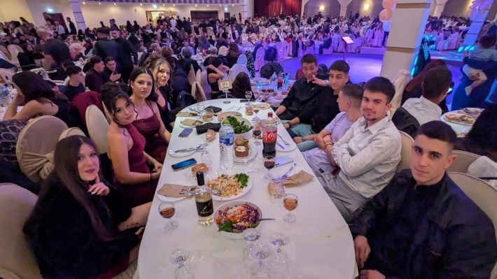 PXL_20251220_201035266