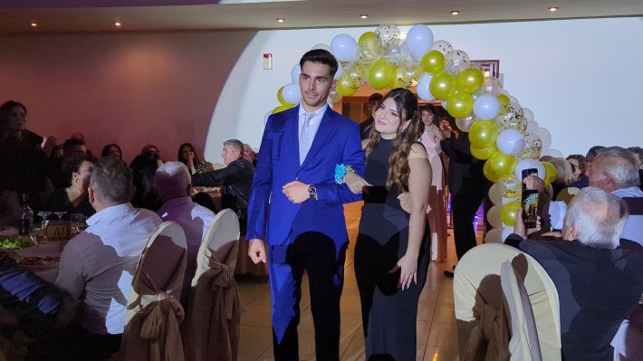 PXL_20251220_202152848