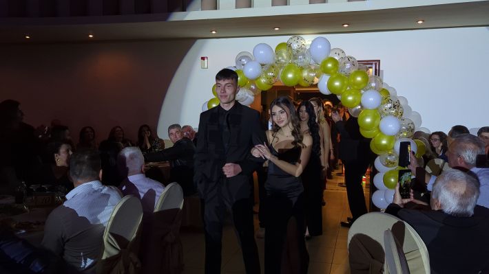 PXL_20251220_202222359